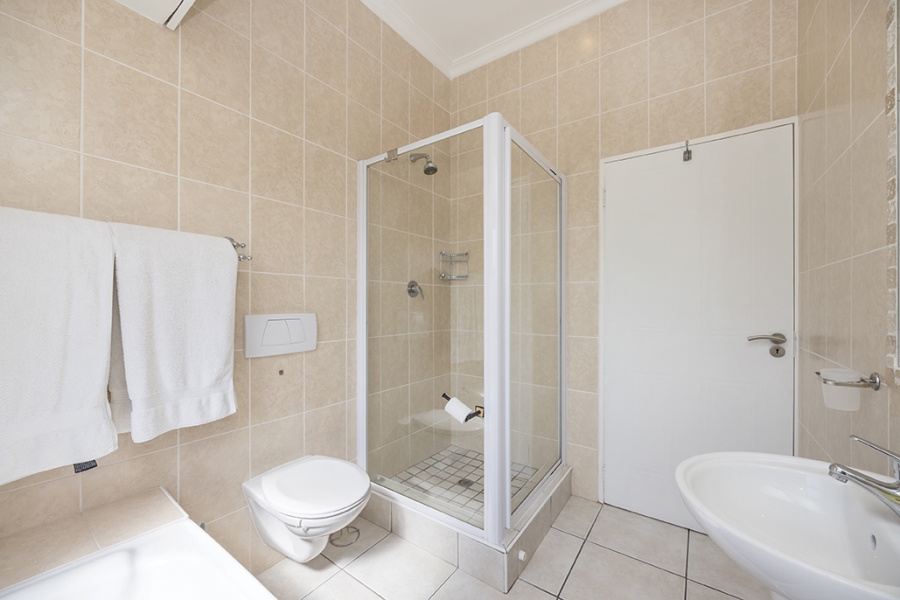 To Let 2 Bedroom Property for Rent in Big Bay Western Cape